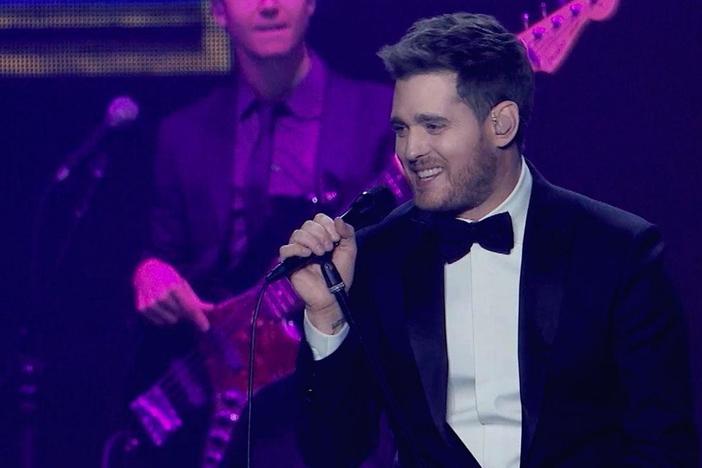Michael Bublé performs his hit song "Haven't Met You Yet" during his To Be Loved Tour.
