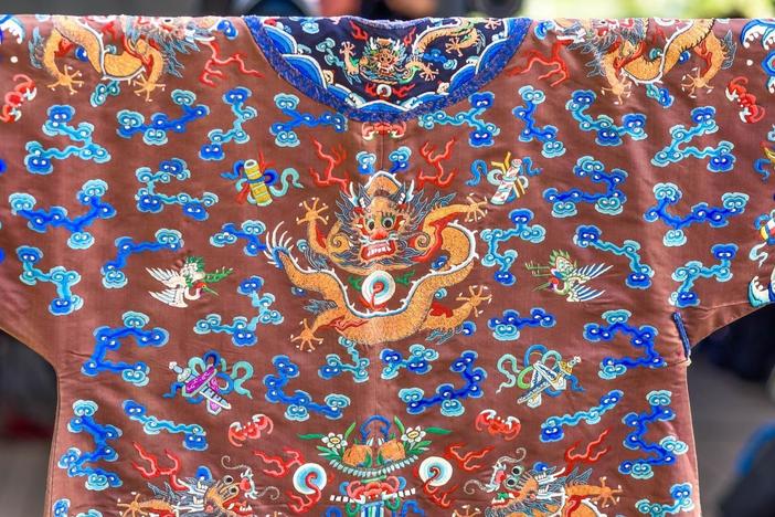 Appraisal: Chinese Qing Dynasty Dragon Robe, ca. 1900