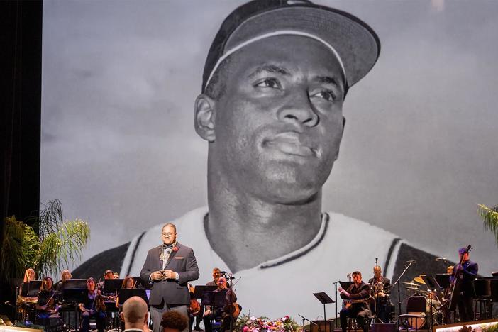 John Leguizamo, Lisa Lisa, & Luis Roberto Clemente celebrate the legacy of Roberto Clemente.