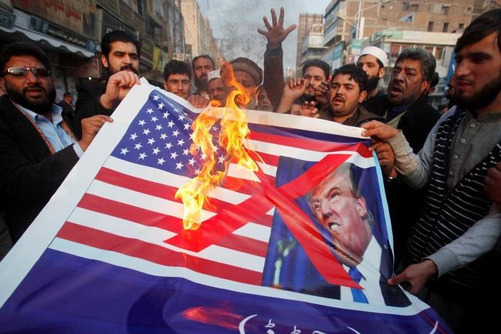 Pakistan halts intelligence sharing after U.S. cuts aid