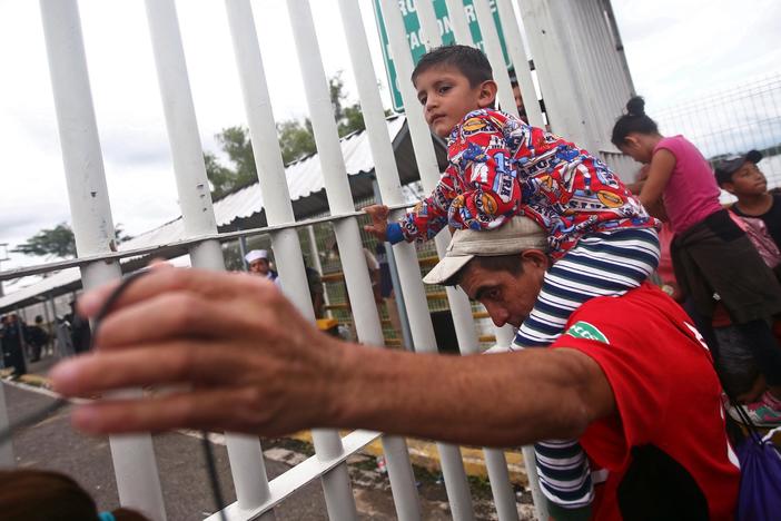News Wrap: Trump signs proclamation order limiting asylum