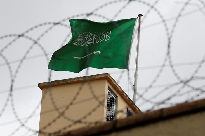 News Wrap: Saudi Arabia beheads 37 in mass execution