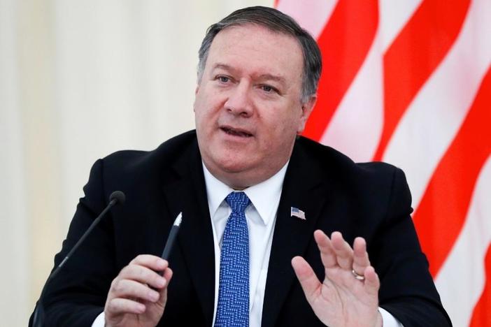 News Wrap: Pompeo warns Russia over election interference