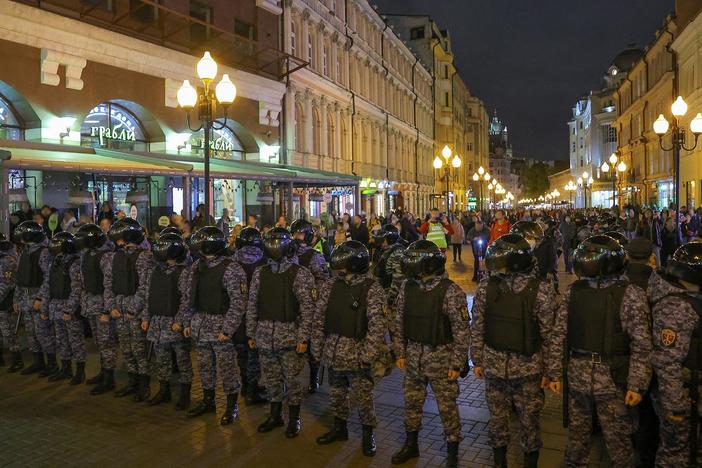 Defiant Russians push back against Putin’s crackdown on critics of the war in Ukraine.