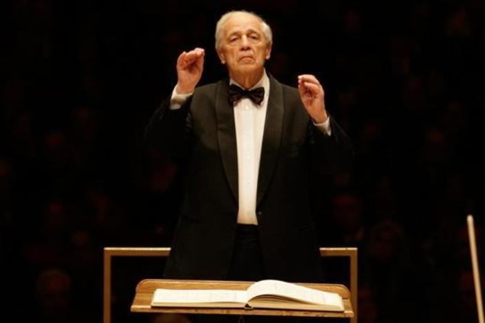 Chicago Symphony Orchestra Conductor Emeritus Pierre Boulez leads the orchestra.