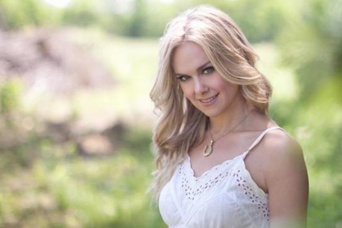 Broadway and country music star Laura Bell Bundy hosts this annual holiday concert.
