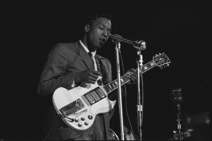 Hear Buddy Guy play the song by John Lee Hooker that made him want to learn guitar