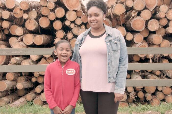 Janae visits a wagon factory.