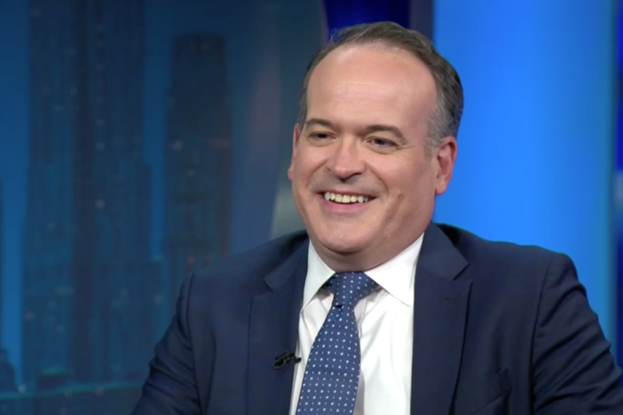 Matt Murray joins the program to discuss the challenges facing journalists today.