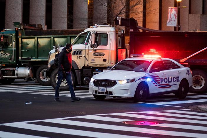 News Wrap: Thousands of DC police's intelligence and disciplinary reports leaked online