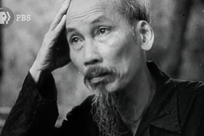 In 1919, a young Ho Chi Minh delivers a letter to the American delegation.