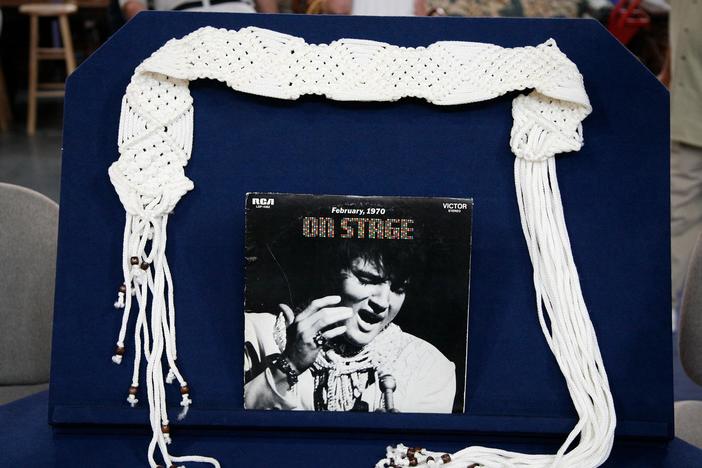 Appraisal: Elvis Presley-signed Album & Belt, ca. 1970