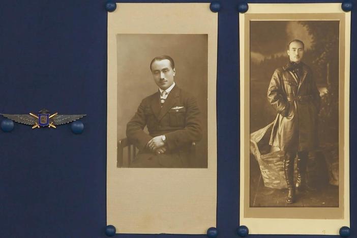 Appraisal: WWI Imperial Russian Pilot's Wing Badge & Photos
