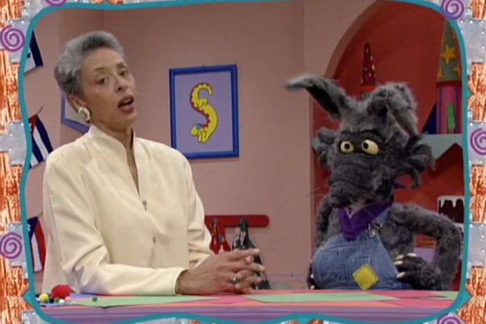 Host Lyn May and the Salsa cast introduce the story for today's lesson.