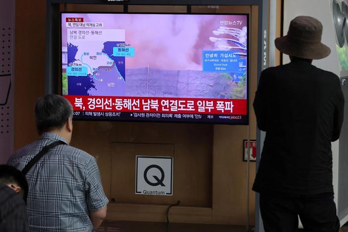 News Wrap: North Korea blows up roads and railways to South Korea