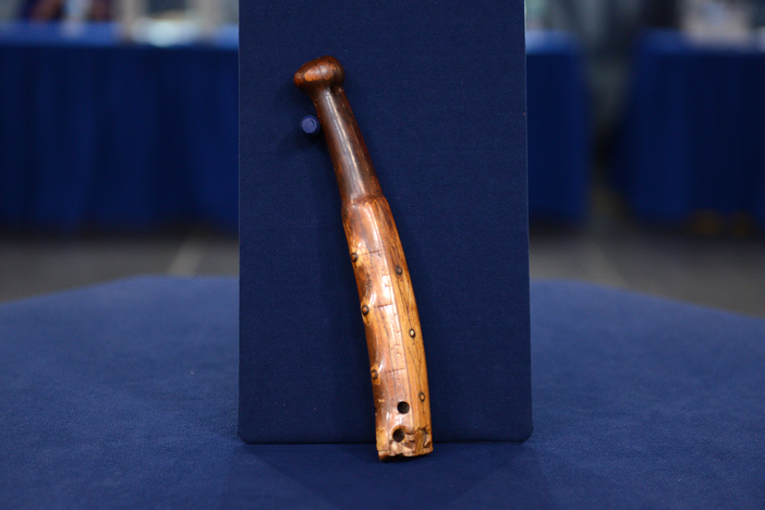 Appraisal: Pre-contact Eskimo Walrus Adze Handle, in Virginia Beach Hour 3.