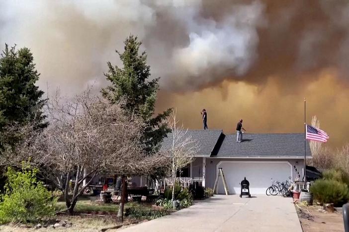 Wildfires surge across the American Plains and the Southwest, forcing thousands to flee