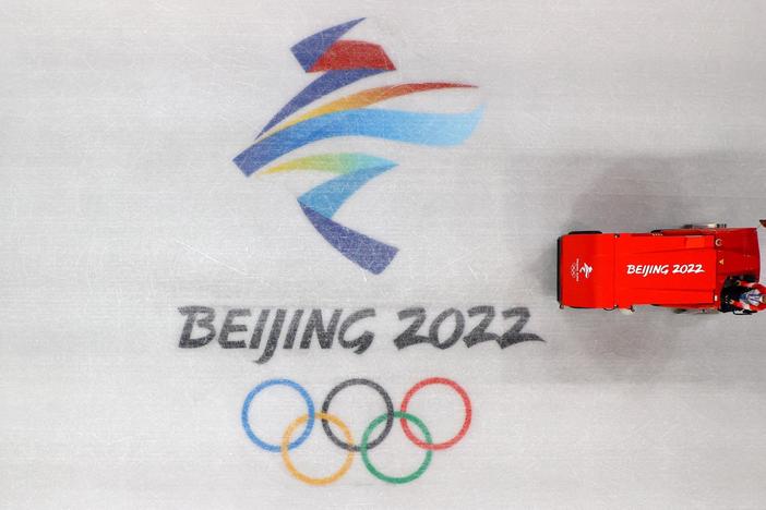 News Wrap: Olympics organizers try to allay COVID fears as opening ceremonies approach