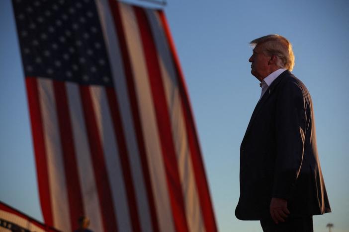 News Wrap: Trump subpoenaed by Jan. 6 committee, Bannon sentenced for contempt of Congress
