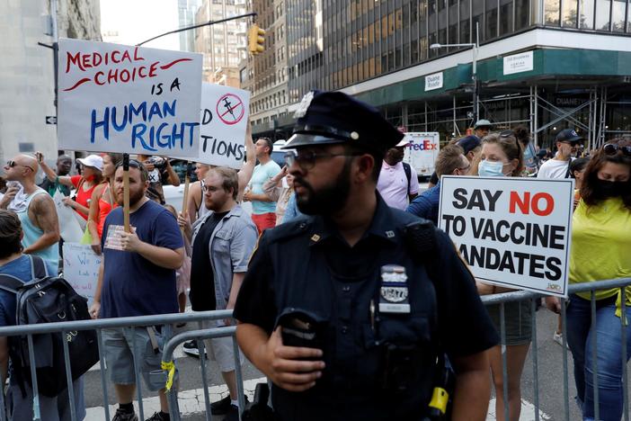 Despite rise in delta cases, U.S. police forces pushback against vaccine mandates