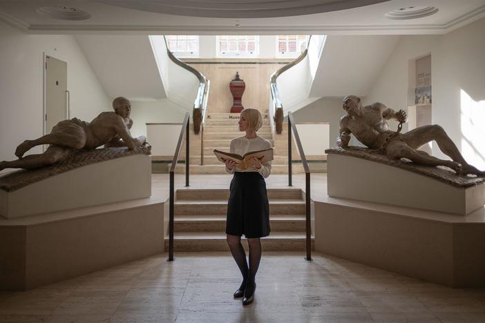 Take a closer look at George III and how a tale of mental illness changed Britain.