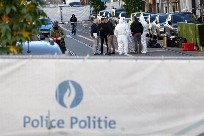 News Wrap: Belgian police kill Tunisian man accused in deadly Brussels shooting