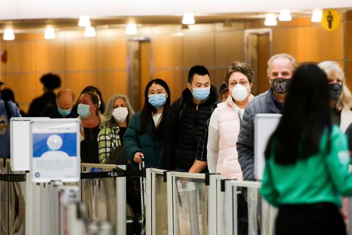 News Wrap: U.S. Thanksgiving travel nears pre-pandemic levels
