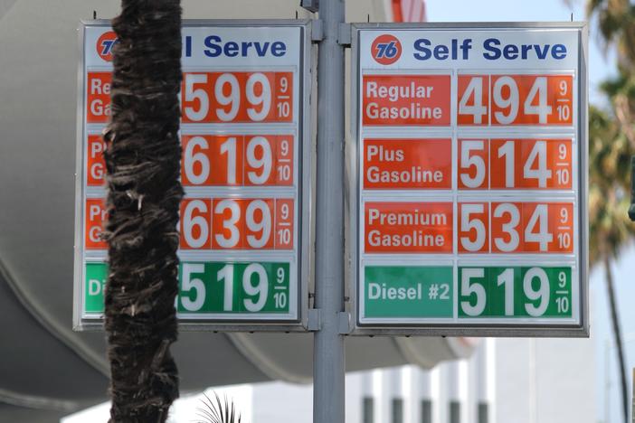 News Wrap: Consumer prices see 5.4% year on year rise, White House says surge temporary