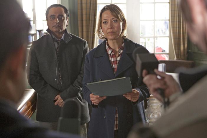 The search for what happened to Hayley begins as the team travel to meet her family.