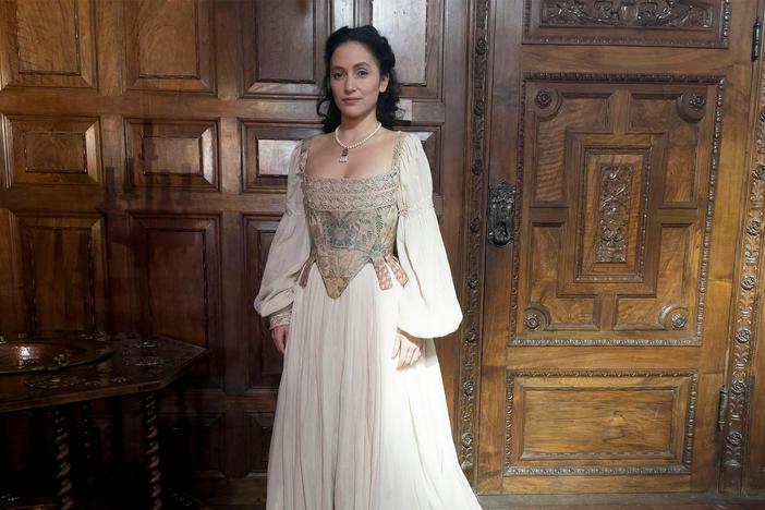 Still looking for an annulment, Anne and Henry look to France for support.
