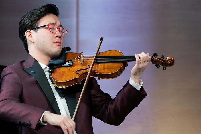 A profile of violinist Julian Rhee, winner of a 2024 Avery Fisher Career Grant Award.