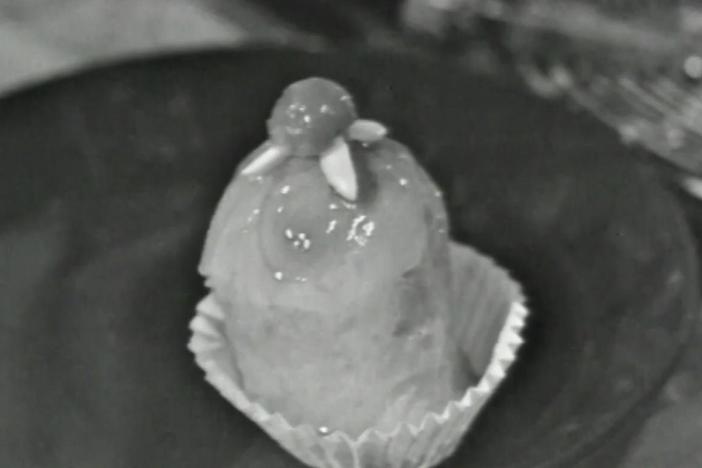 The French Chef, Julia Child introduces us to yeast doughs and famous desserts.