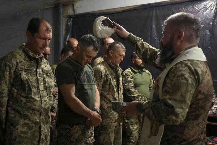 News Wrap: Russia resumes fighting in Ukraine after 30-hour 'Easter truce'