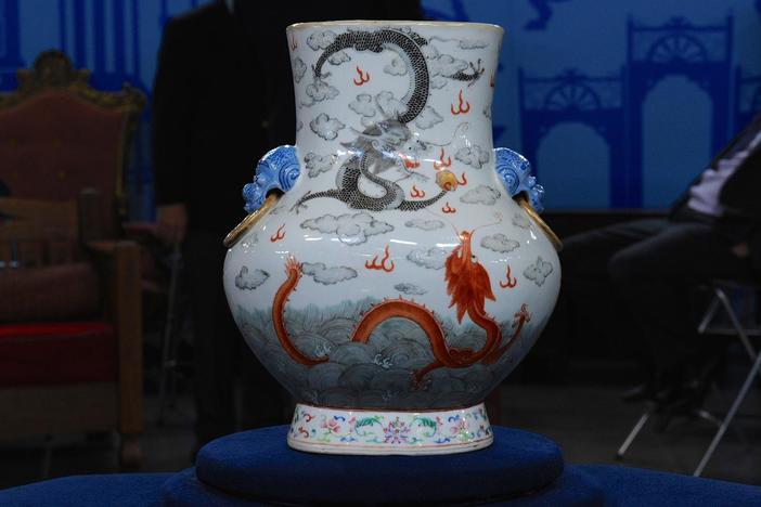 Appraisal: Chinese Porcelain Vase, ca. 1900, from Bismarck, Hour 3.