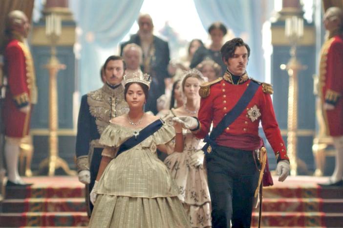Get your first look at the pomp and drama of Season 3 -- and the children!