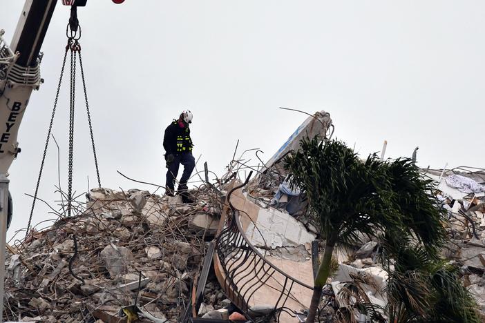 Condo boards can be notoriously secretive. Will the Surfside collapse change that?