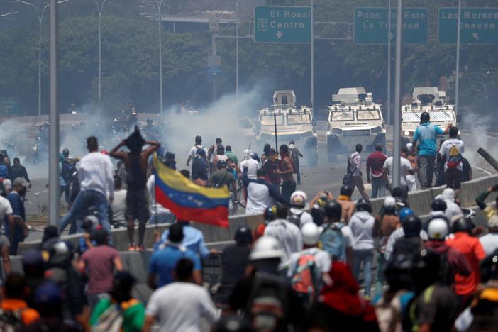 In Venezuela, Guaido calls for military to turn against Maduro