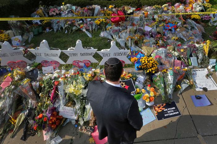 News Wrap: Accused Pittsburgh synagogue shooter indicted