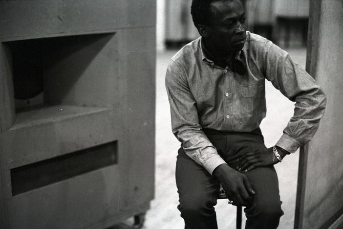 The musicians on Davis's iconic album "Kind of Blue" were not given any sheet music.