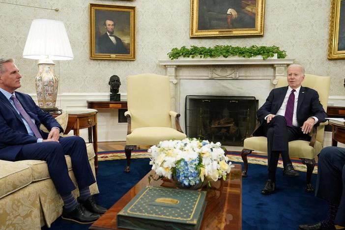 Biden meets with Republicans as U.S. runs up against debt ceiling deadline