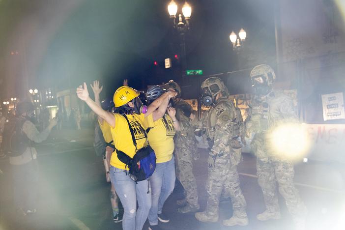 News Wrap: Deal struck for some federal agents to leave Portland, Oregon