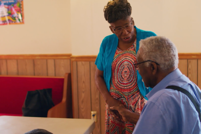 Mother Perry talks about the concept of God joining her on stage and keeping prayed up.