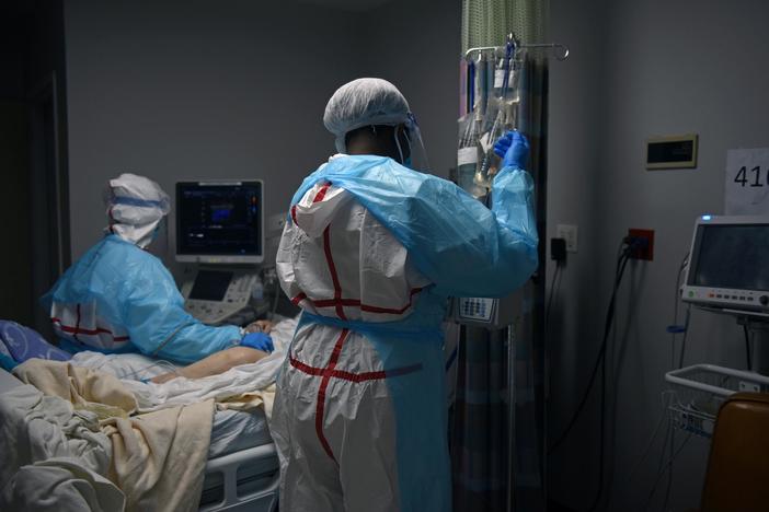 Texas doctor urges vaccines amid 'dire shortage' of health workers, ICU beds