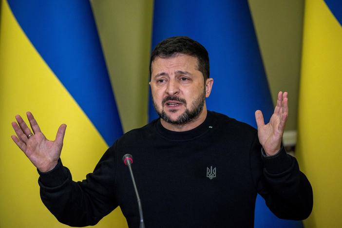 News Wrap: Zelenskyy warns conflict with Russia will spread without more aid