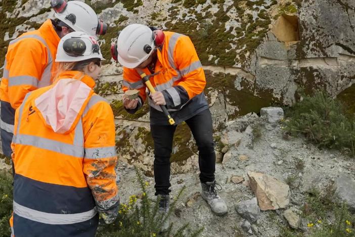 UK races to mine lithium as it focuses on electric energy