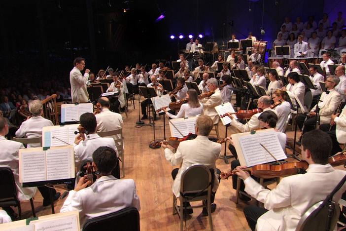The Boston Pops performs Leonard Bernstein's "Times Square: 1944" from “On the Town.”