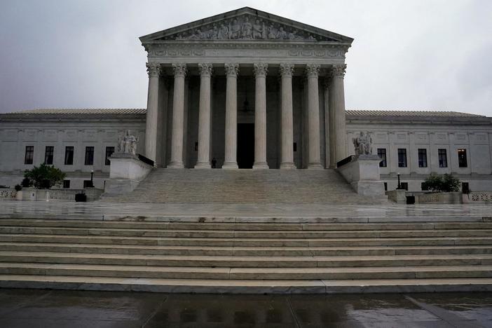 News Wrap: Supreme Court won't expedite ruling on Trump's presidential immunity claim