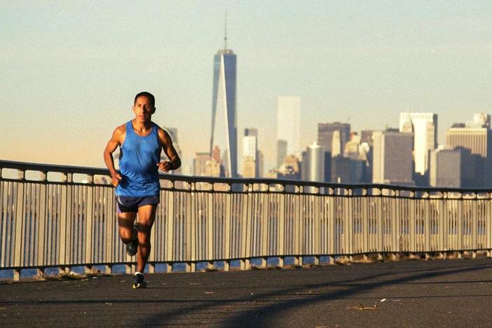 An undocumented immigrant, Julio Sauce, competes in the New York City Marathon.
