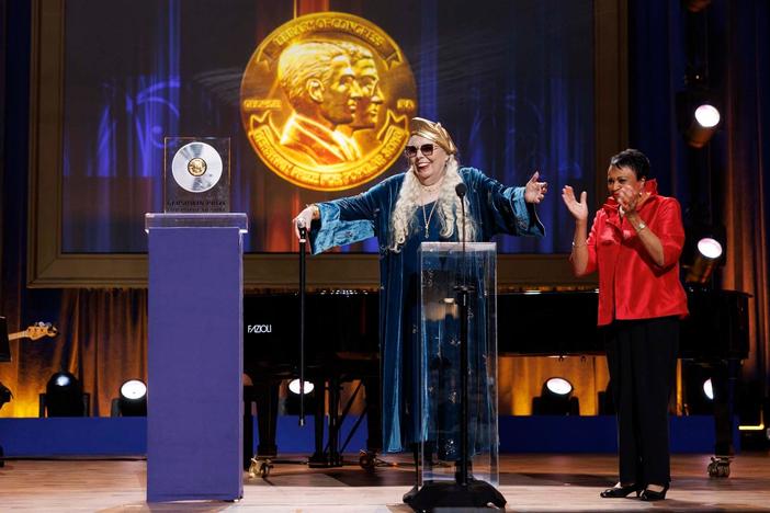 Librarian of Congress Carla Hayden  presents the Gershwin Prize to Joni Mitchell.