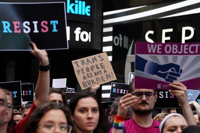 Trump signs new policy that would ban most trans troops